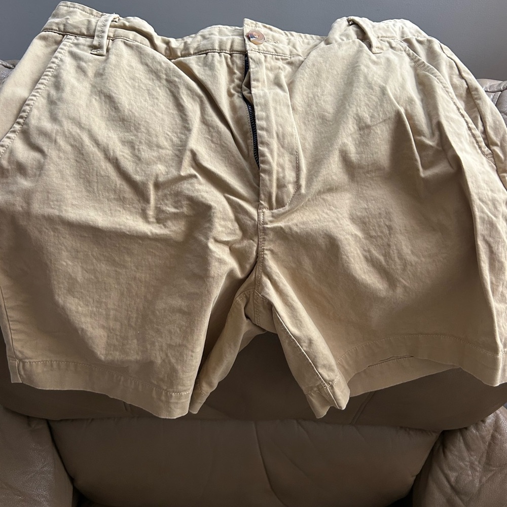 Men’s Khaki shorts